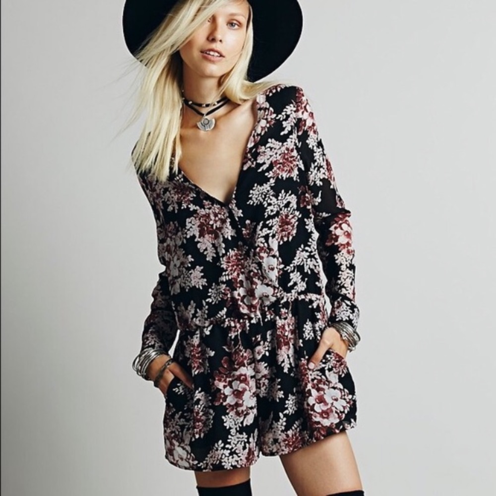 🎉HP🎉Free People Floral Romper 🌸